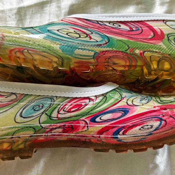 SHOES, KAMIK 4 WHEEL DRIVE OUTDOOR GEAR, RUBBER, SZ 7, GREEN MIX, MADE IN CANADA - Picture 10 of 11